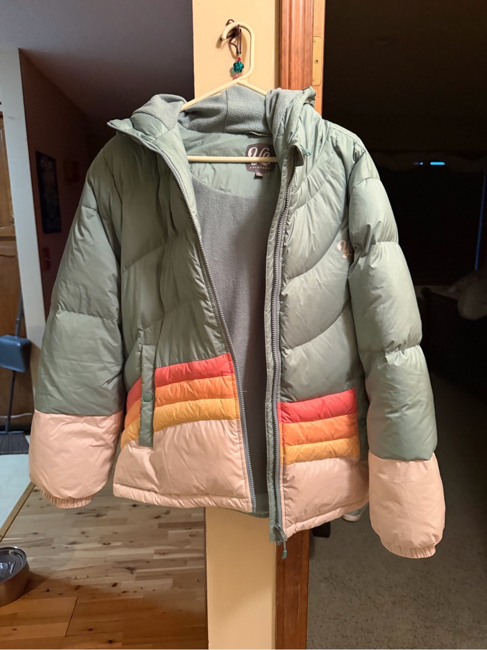Women’s Puffer Jacket with Colorblock Stripes - Sage Green & Pink